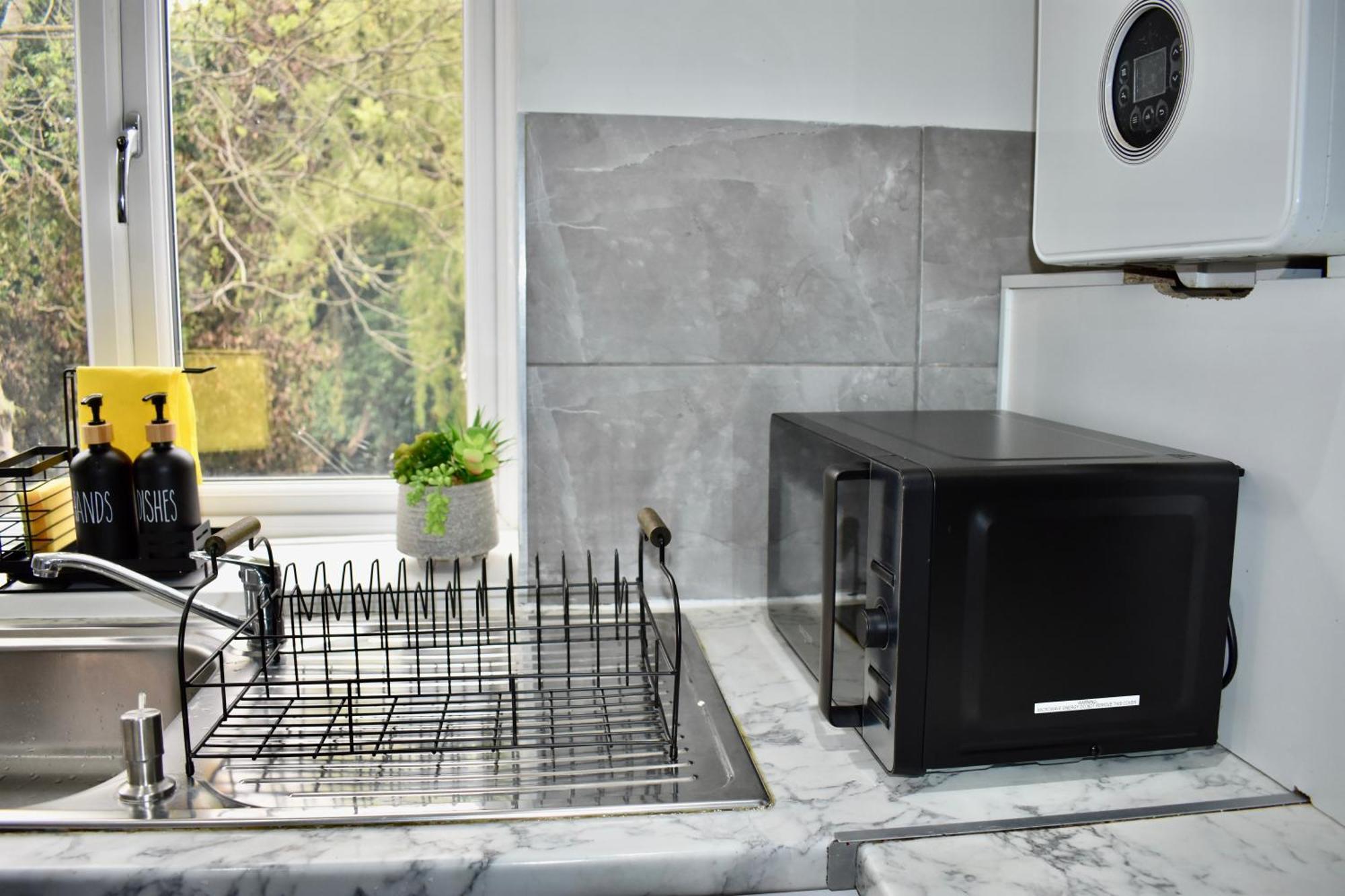 Luxury 2 Bedroom Apartment, Parking, Few Minutes Walk From Wembley Stadium Londres Exterior foto