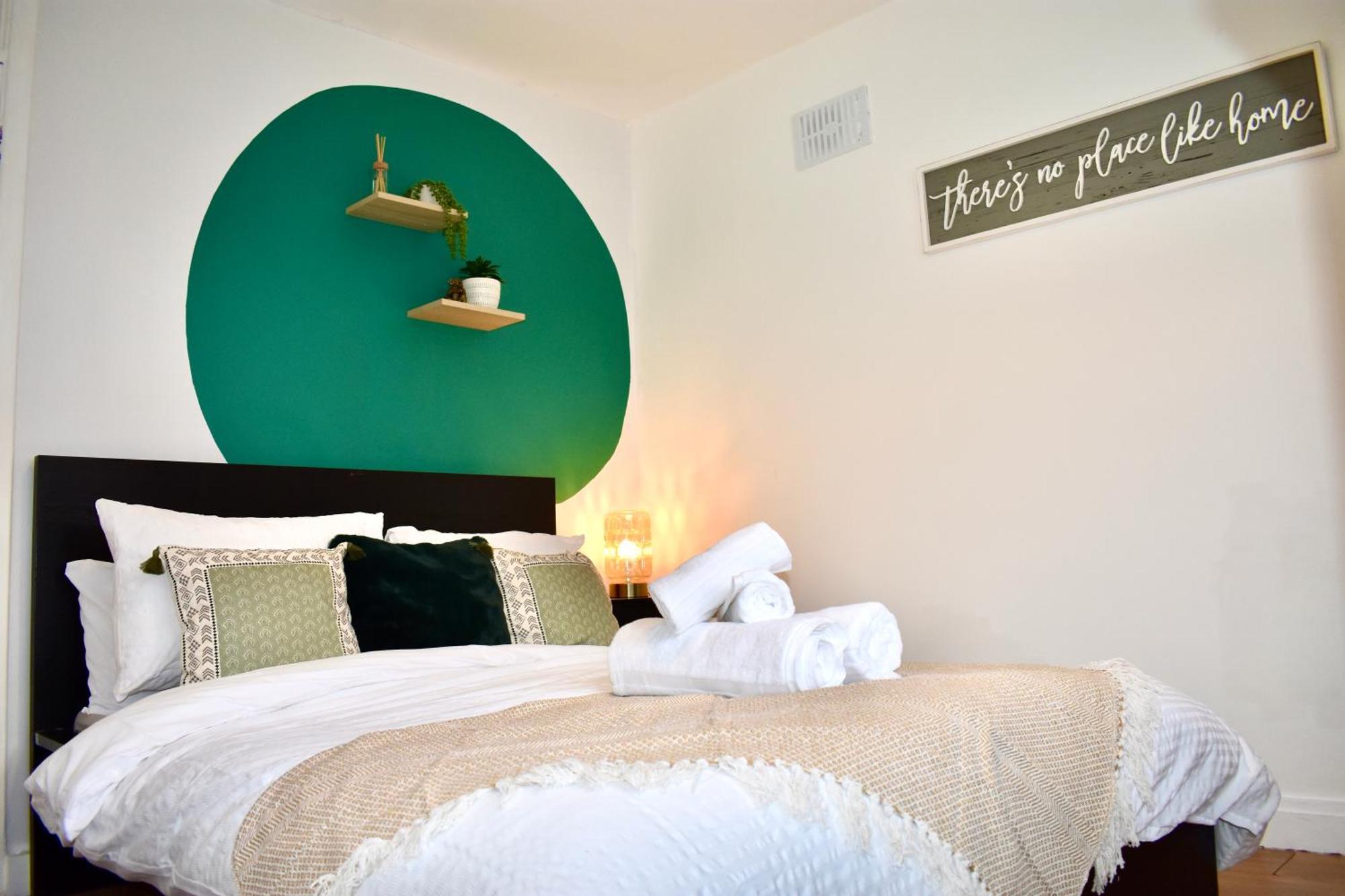 Luxury 2 Bedroom Apartment, Parking, Few Minutes Walk From Wembley Stadium Londres Exterior foto