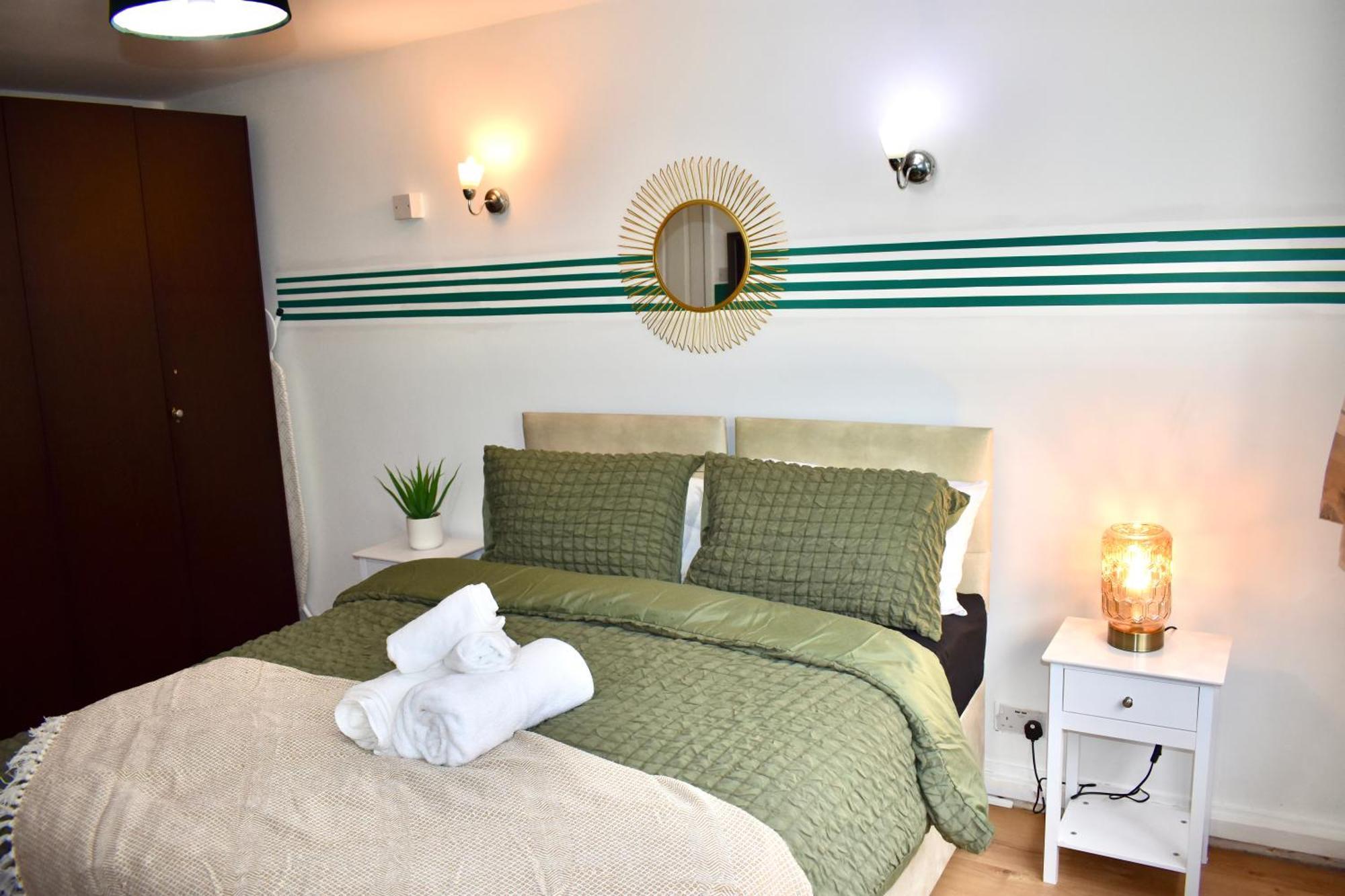 Luxury 2 Bedroom Apartment, Parking, Few Minutes Walk From Wembley Stadium Londres Exterior foto